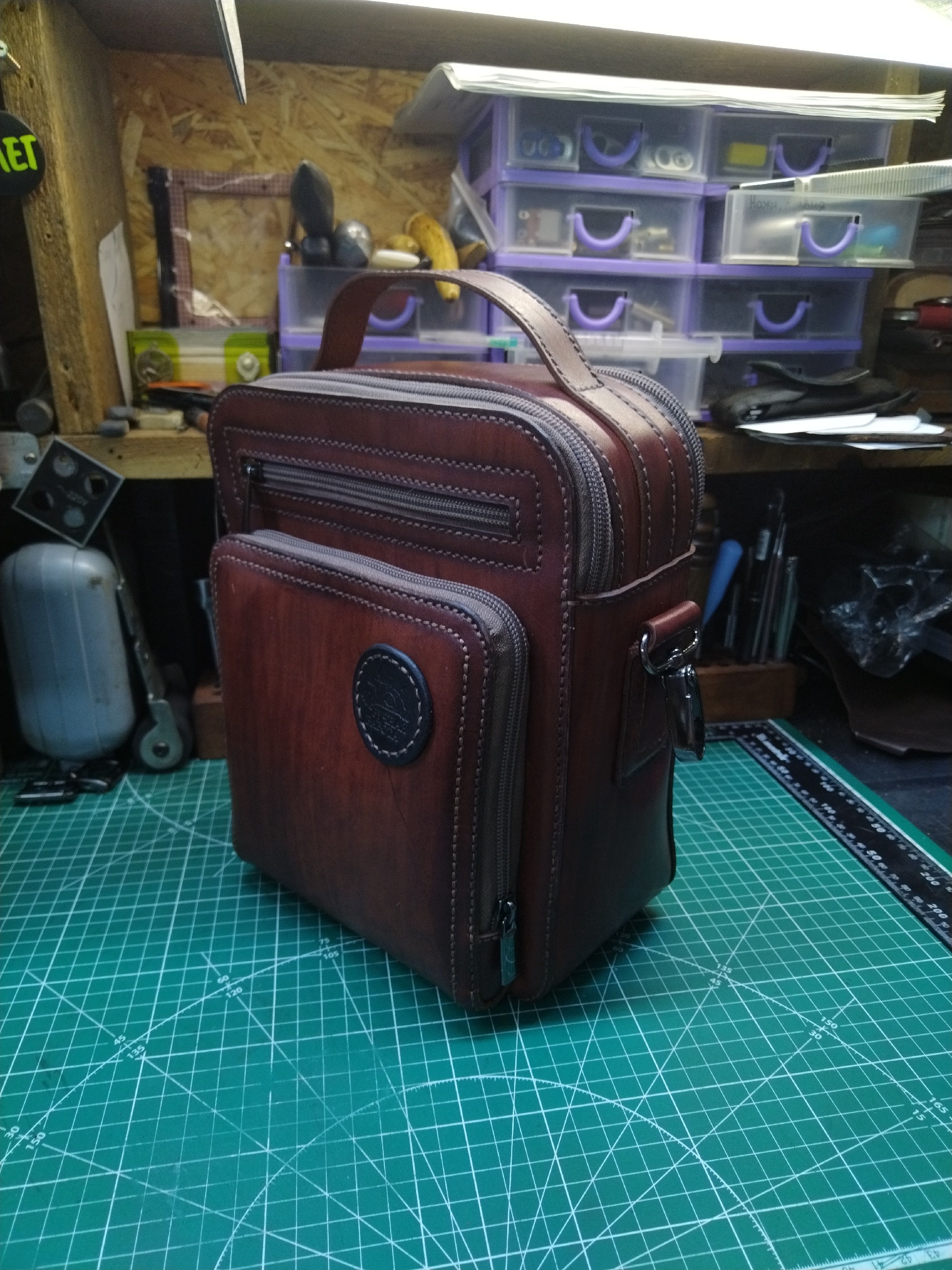 Кожаная сумка